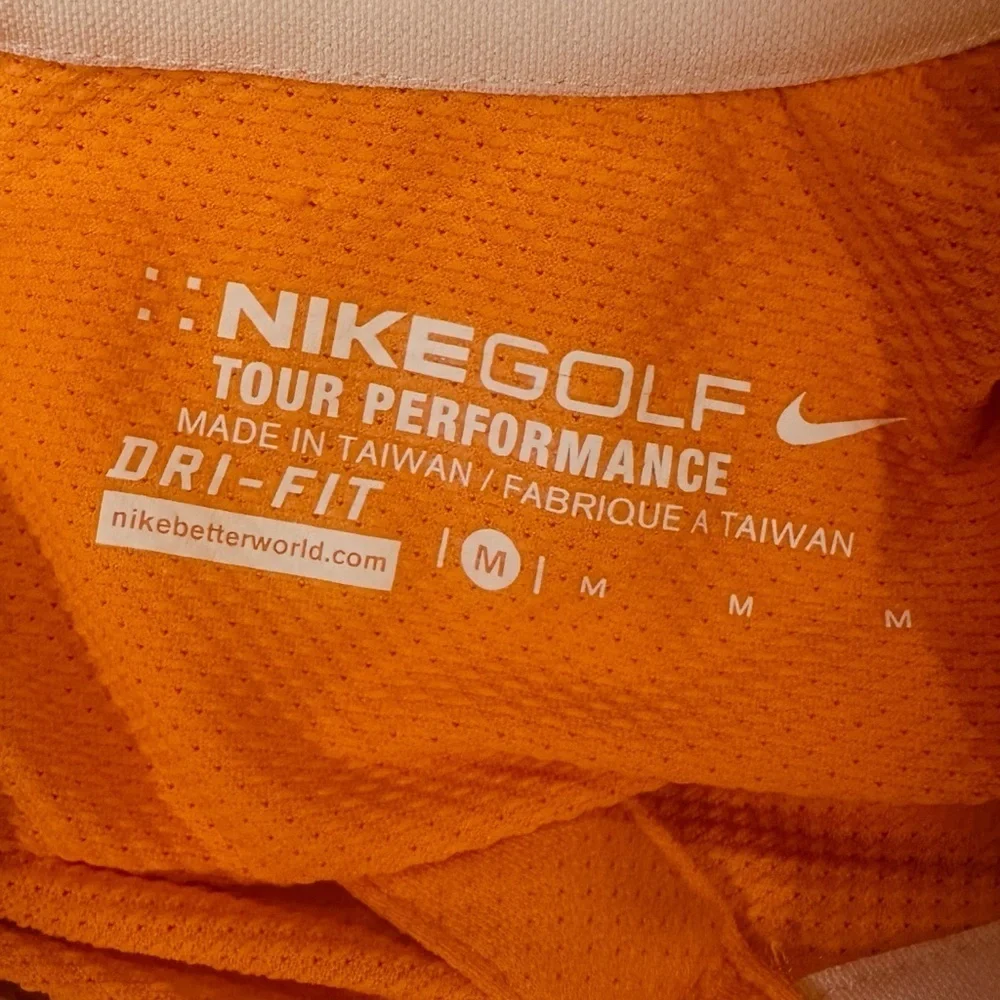 Nike Golf Performance Polo Shirt Size Medium Orange Short Sleeve Half Button Up